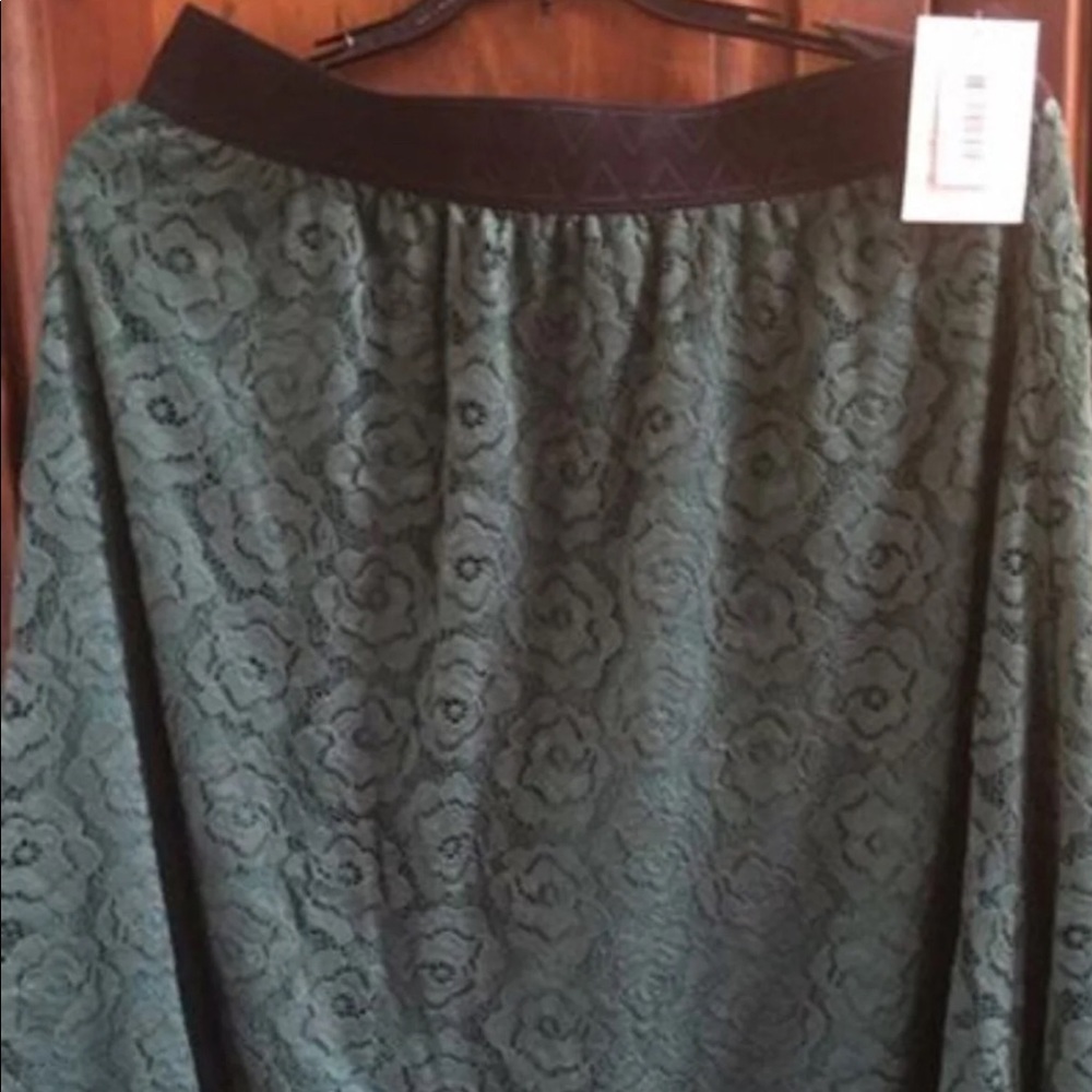 Lularoe Green Lace Lola Skirt - NWT size XL